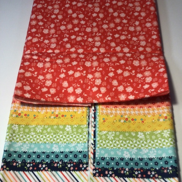 Moda Fat Quarter pack of 12 - features Delightfully Yours by Sherri & Chelsi - Picture 2 of 9